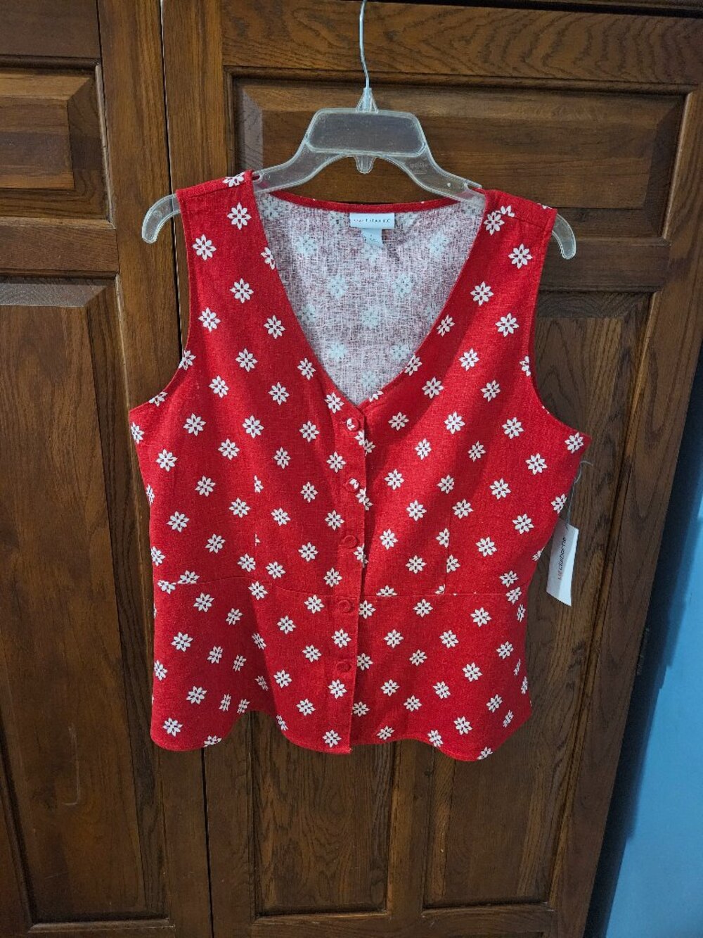 Liz Claiborne- Red Sleeveless Peplum Shirt